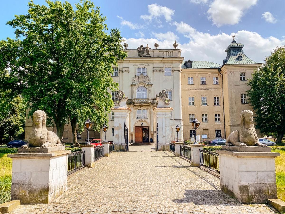 Hotel Zamek Krolewski W Rydzynie Rydzyna Bagian luar foto