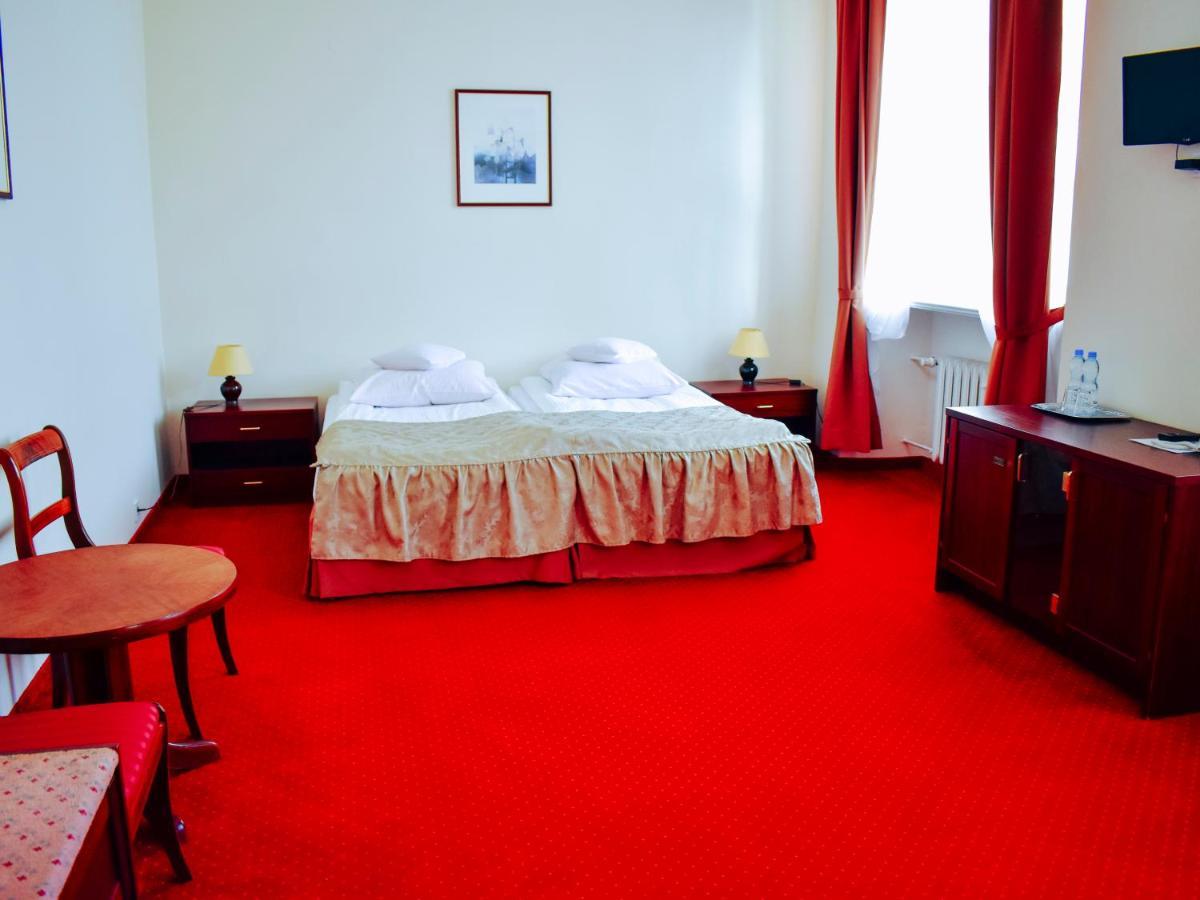 Hotel Zamek Krolewski W Rydzynie Rydzyna Bagian luar foto