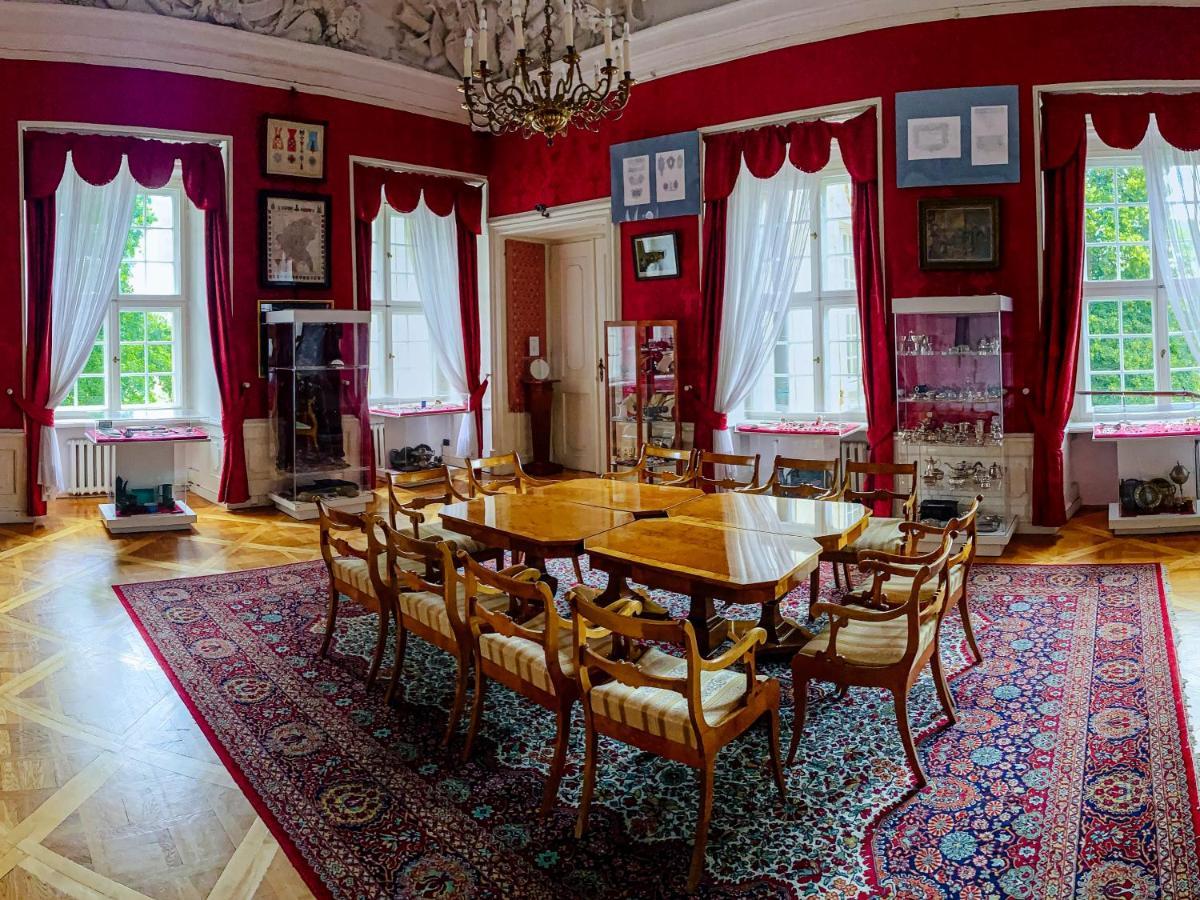 Hotel Zamek Krolewski W Rydzynie Rydzyna Bagian luar foto
