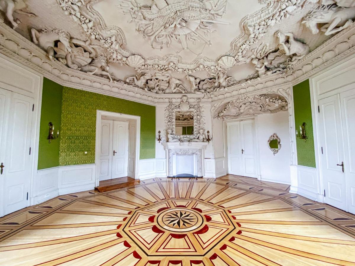 Hotel Zamek Krolewski W Rydzynie Rydzyna Bagian luar foto
