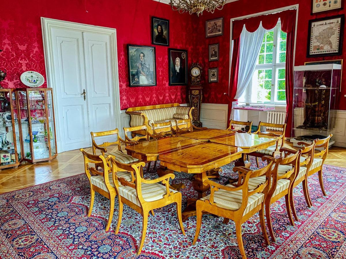 Hotel Zamek Krolewski W Rydzynie Rydzyna Bagian luar foto