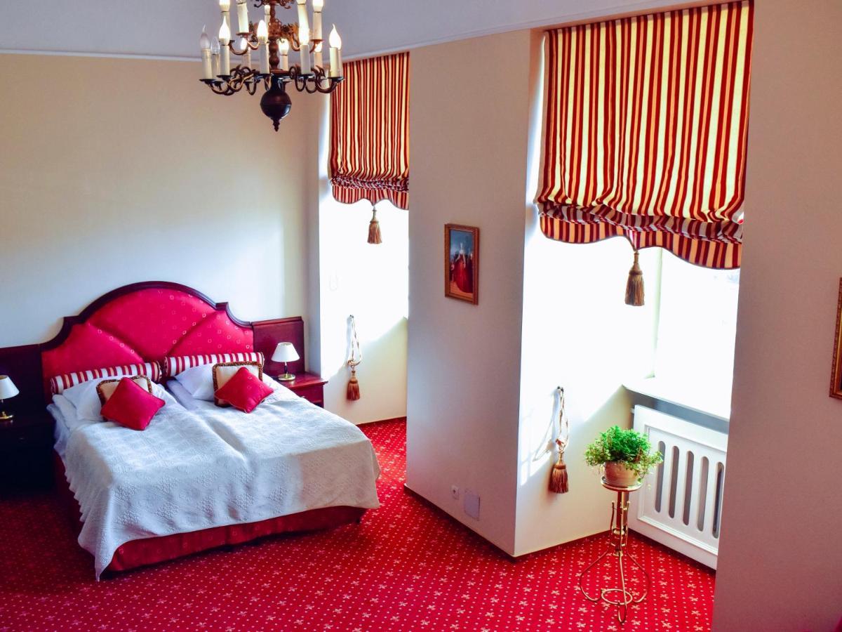 Hotel Zamek Krolewski W Rydzynie Rydzyna Bagian luar foto