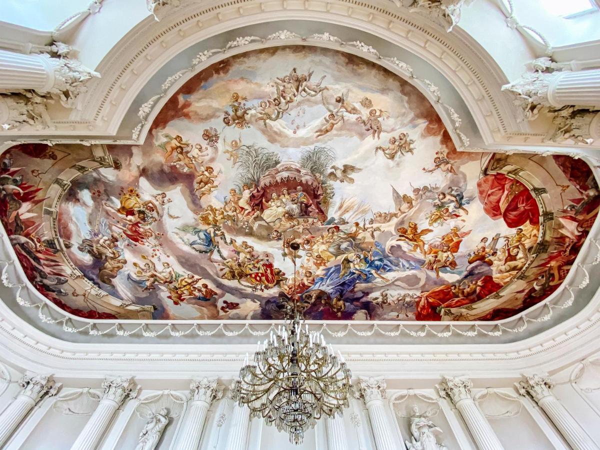 Hotel Zamek Krolewski W Rydzynie Rydzyna Bagian luar foto