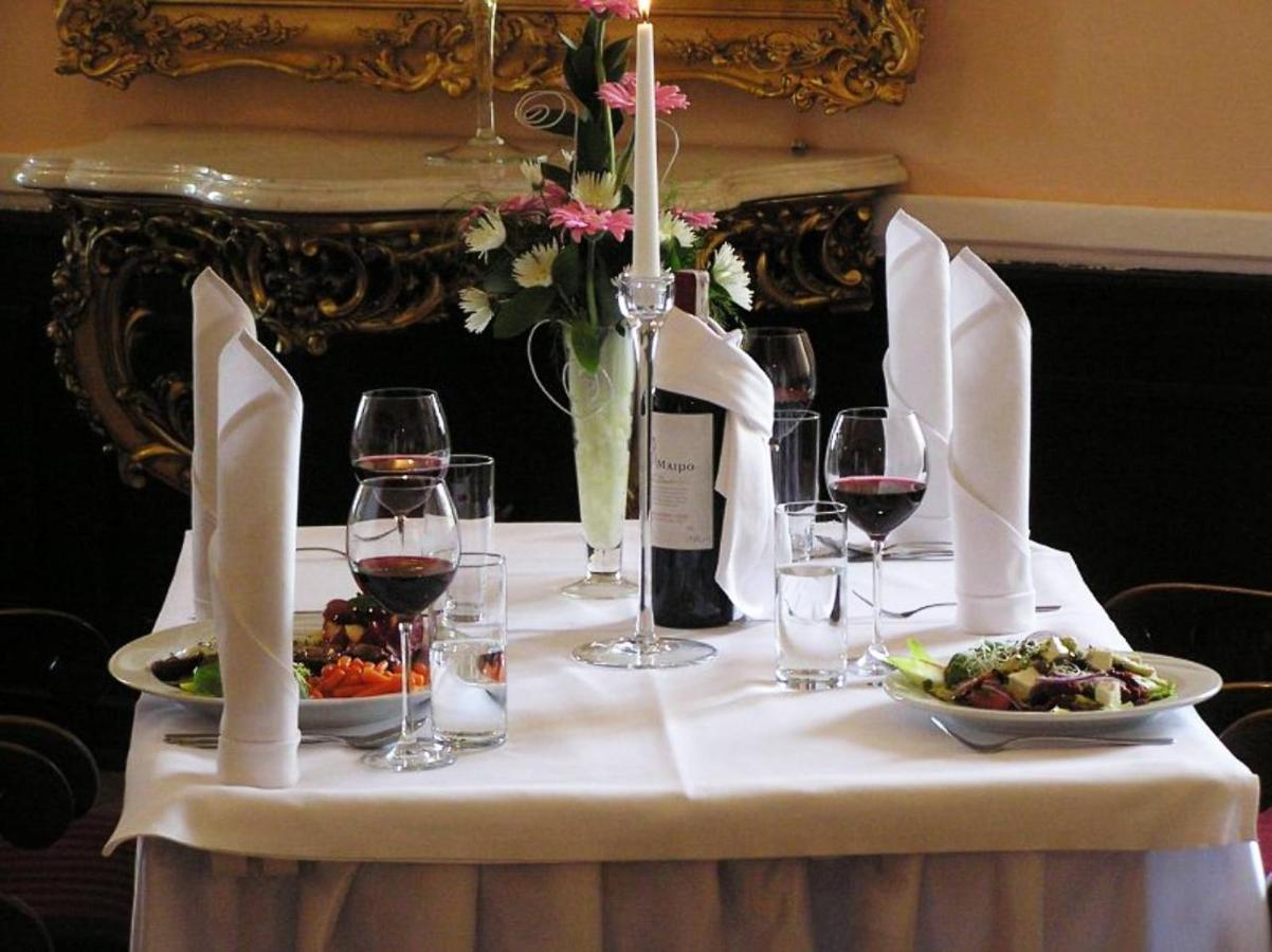 Hotel Zamek Krolewski W Rydzynie Rydzyna Bagian luar foto