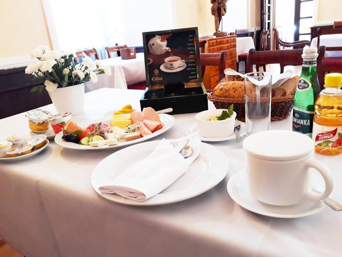 Hotel Zamek Krolewski W Rydzynie Rydzyna Bagian luar foto